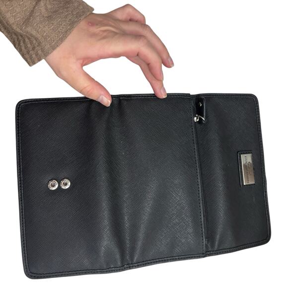 Tommy Hilfiger Black Saffiano Snap Wallet Clutch Card Holder Organizer - Picture 5 of 6